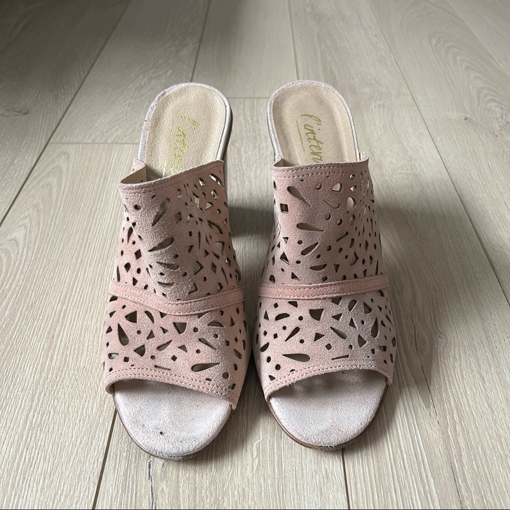Nude pink sandals